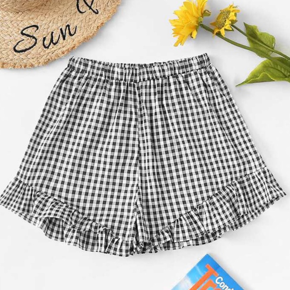 3/$25 ⭐️ gingham shorts